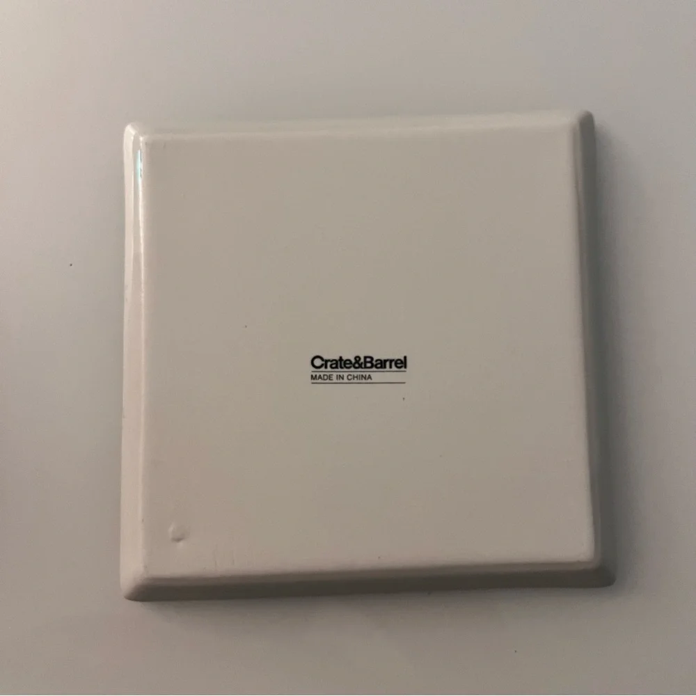 Crate &‎ Barrel • “Road trip” Chicago Plate